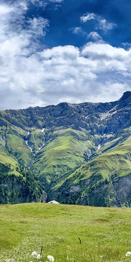 Unterwegs im Safiental. (© Prezis GmbH, www.prezis.gmbh) Unterwegs im Safiental.