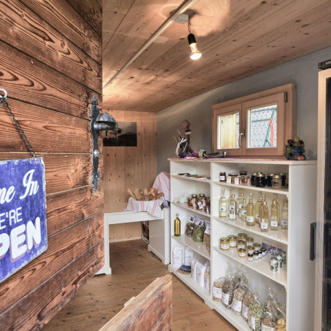 Einladender Hofladen 