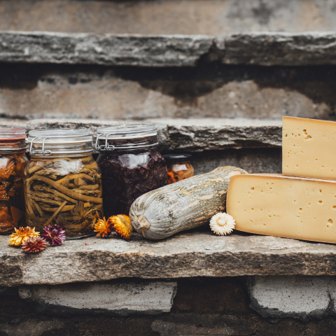 Bachhuus Hinterrhein (Bild: Tina Gerber) Bachhuus Hinterrhein Käse Hausgemachtes Agrotourismus Graubünden