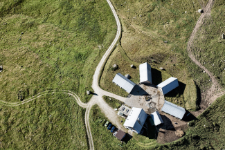 Alpgebäude im Bündnerland (© www.gaudenz-danuser.com) Alpgebäude im Bündnerland