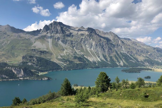 Schöne Aussicht auf Isola. Schöne Aussicht auf Isola.