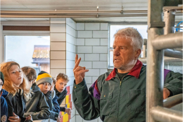 Buendner Woche Titelbild Schule auf dem Bauernhof Kuhvilla Lenzerheide